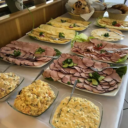 Osrodek Szkoleniowo Wypoczynkowy Hotel *