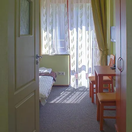 Hotel Osrodek Szkoleniowo Wypoczynkowy Roznow